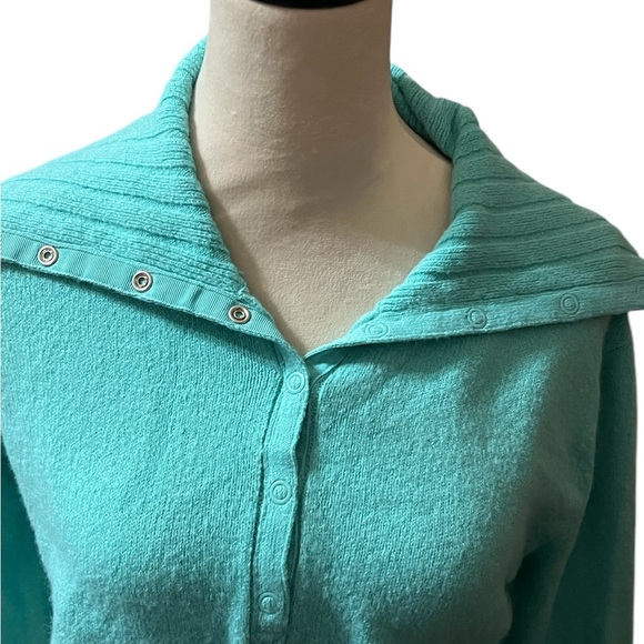 GAP Mint Green Polyester,Wool, Acrylic Long Sleeve Cardigan Size Large 3/4 open - Picture 2 of 4